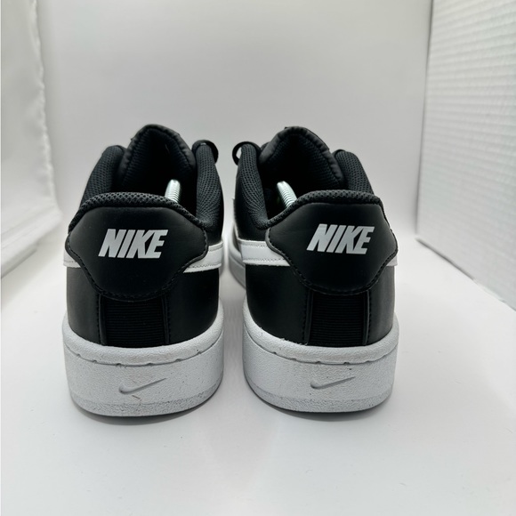 Men's Size 10.5 - Nike Court Royale 2 Next Nature Low Black White DH3160-001 - Picture 4 of 9